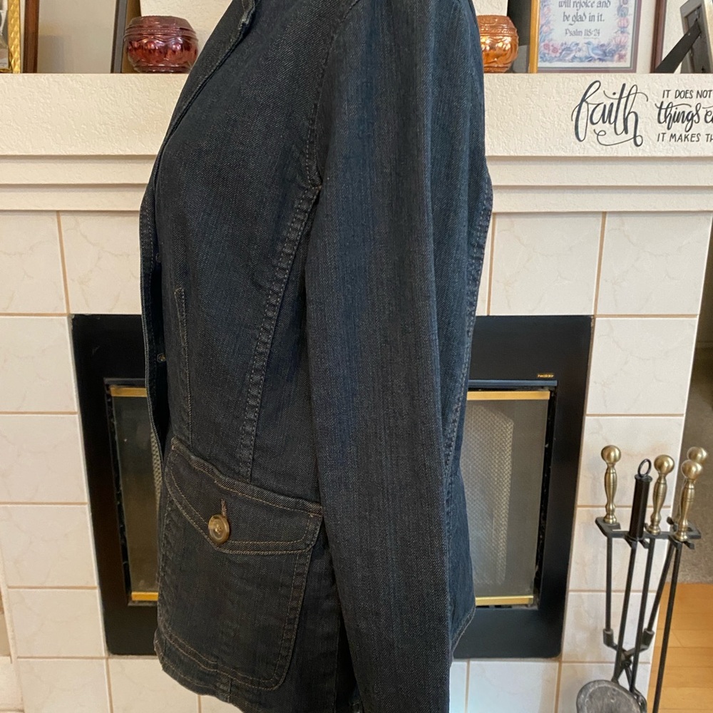 Liz Claiborne Women’s Denim Blazer, Fitted, Dark Blue, Brown Buttons, Size Med - Picture 5 of 10
